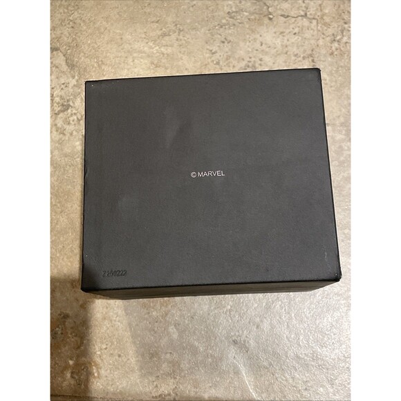 Invicta Limited Edition Marvel Watch Box with Cleaning Cloth - Picture 11 of 16